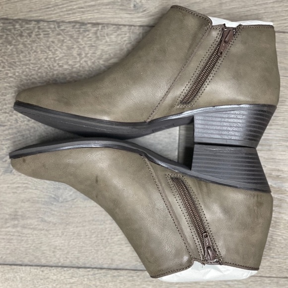 Style & Co - Wileyy Ankle Booties - Size 8 - NIB - Picture 6 of 15